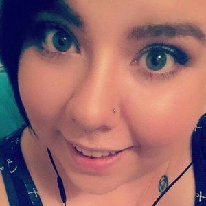 Meet your Posher, Leah